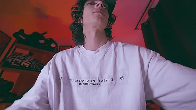 Olliver___y élő XXX-chatje