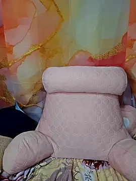 Chat +18 de URAN429 ao vivo