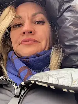 Chat +18 de kira_saning ao vivo