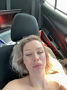 Girl_Mia: απευθείας συνομιλία ΧΧΧ