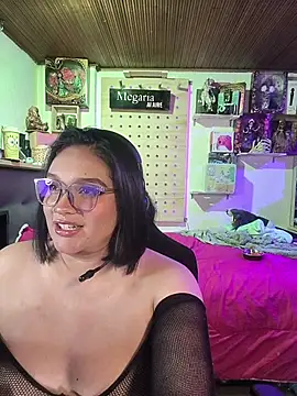 MegariaB 现场XXX聊天