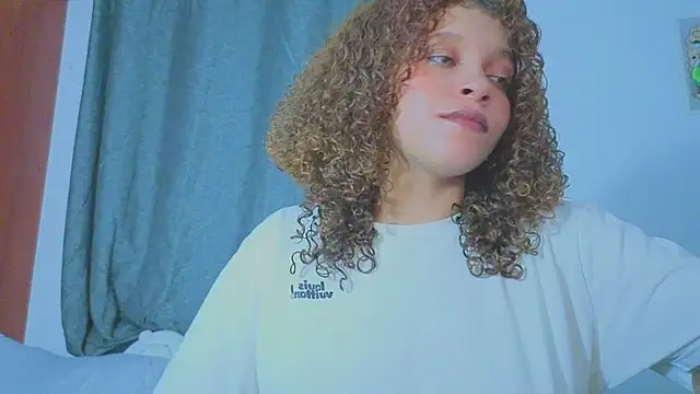 Ada_gales_'s Live XXX Chat