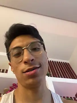 ApoloCruz élő XXX-chatje