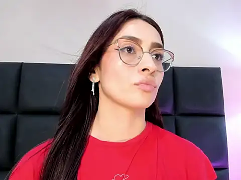 AndraCyruss Chat XXX live