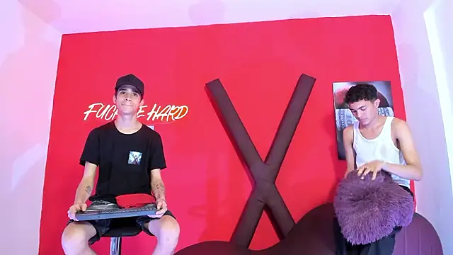 SKYN_MAN élő XXX-chatje