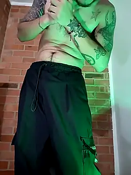 Dicaprioo_ élő XXX-chatje