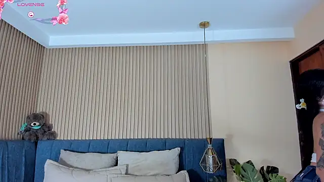 Онлайн чат XXX kathecute__