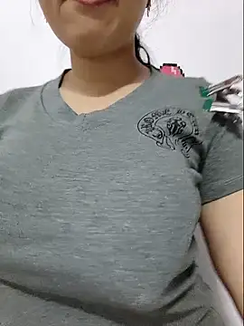 Shine_Mai 在線直播表演