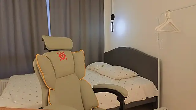 Chat +18 de yourrdanceteacher ao vivo