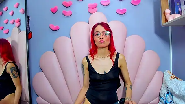 Chat +18 de luci_miller ao vivo