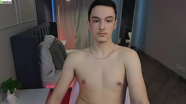 MoonlinSkinn élő XXX-chatje