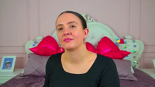 ElinaBellucci Live XXX-Chat