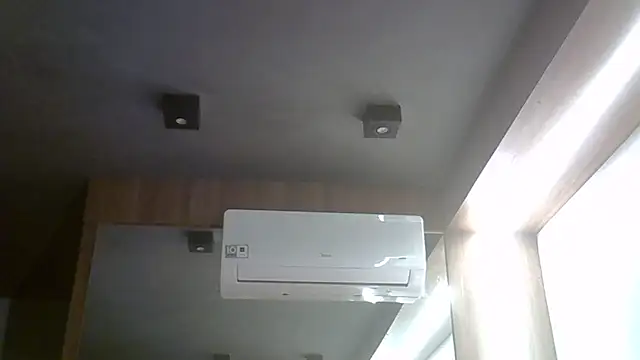 SkinnyKitten Adlı Modelin Canlı XXX Sohbeti