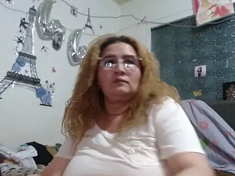 Perla1981--'s Live XXX Chat