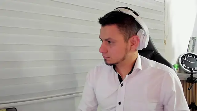 Онлайн чат XXX Rick_Adams