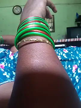 Tamilselviroja-'s Webcam Show