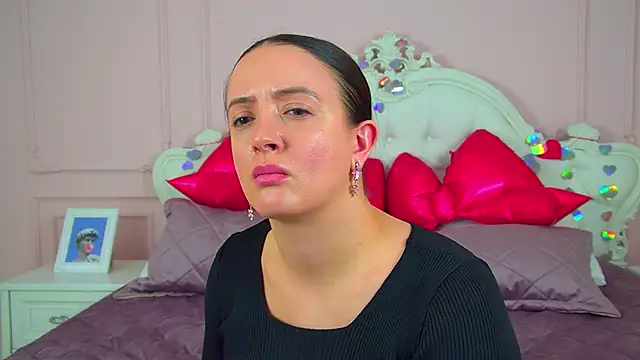 ElinaBellucci's Live XXX Chat