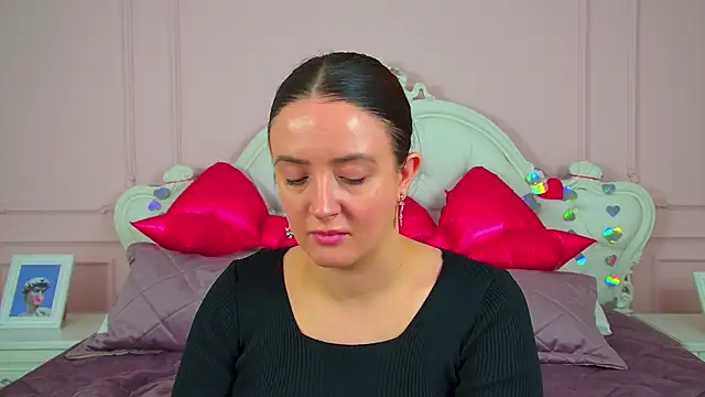 Czat XXX na żywo – ElinaBellucci