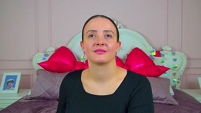 ElinaBellucci's Live XXX Chat