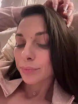 EllyLynn: απευθείας συνομιλία ΧΧΧ