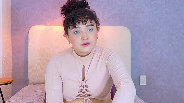 Tracielowe_w's Live XXX Chat