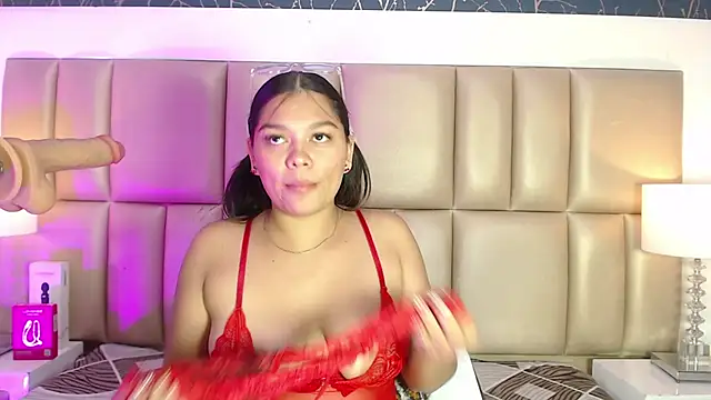 Chat XXX en directo de HatsaJones