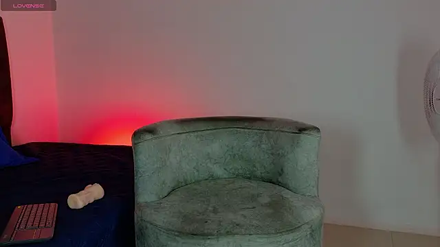 adriel_escalante 即時 XXX 聊天