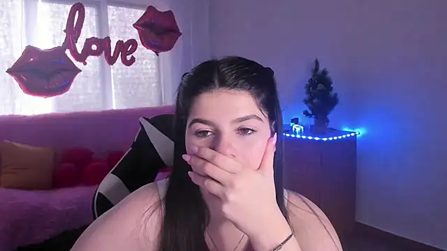 Chat XXX en directo de KisaModel