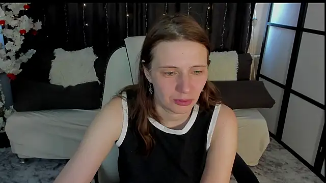 Kathrine_Meyer 即時 XXX 聊天