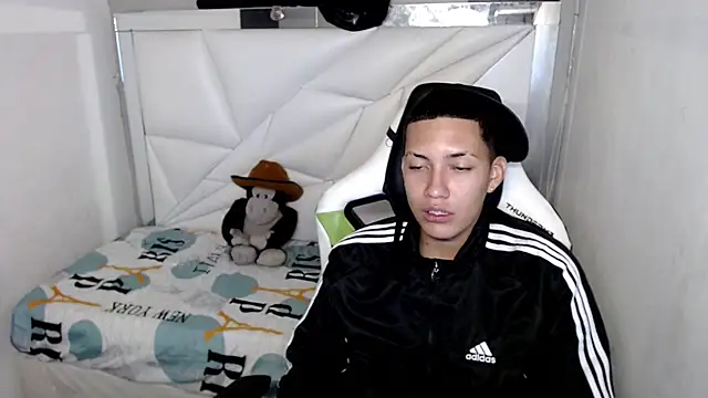 Street_poemm_'s Live XXX Chat