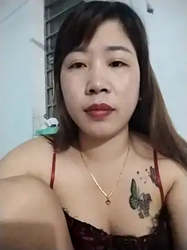 Kiki-vn: απευθείας συνομιλία ΧΧΧ