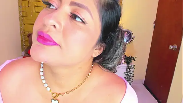 Julia_Haye's Live XXX Chat