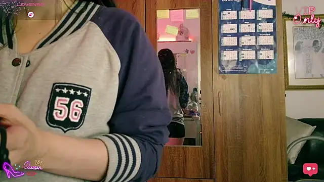 แชท XXX สดของ LauGrayJ