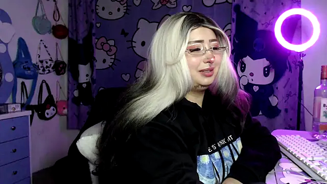 lussyevans24's Live XXX Chat