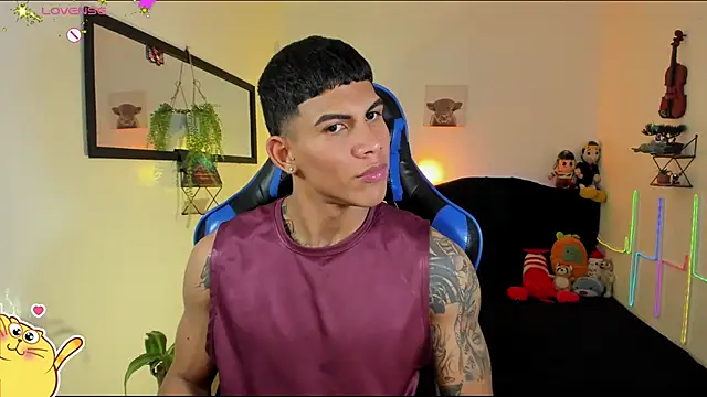 Damian_latinxxx 即時 XXX 聊天