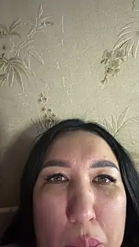 Naughtbaby_2025 élő XXX-chatje