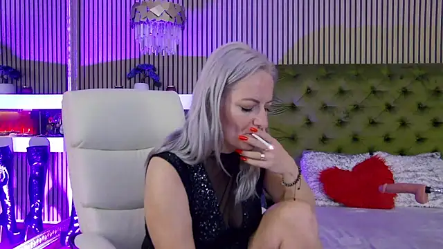 LadyTouch élő XXX-chatje