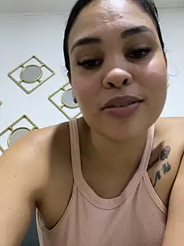 Chatroom XXX en direct de FOX_LATINA