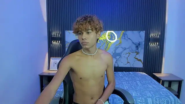 Anyelo_Twink: онлайн-секс-чат