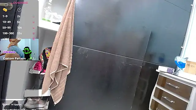 Živý XXX chat allison_max_tattoo