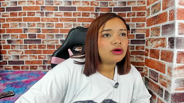 Sienna_Lux01 élő XXX-chatje