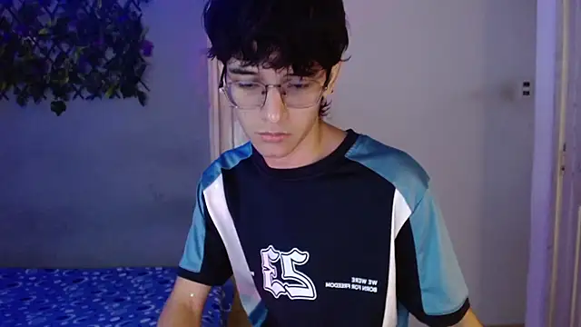 noah_millerx: онлайн-секс-чат