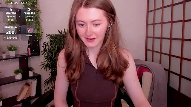 KateCuddle élő XXX-chatje