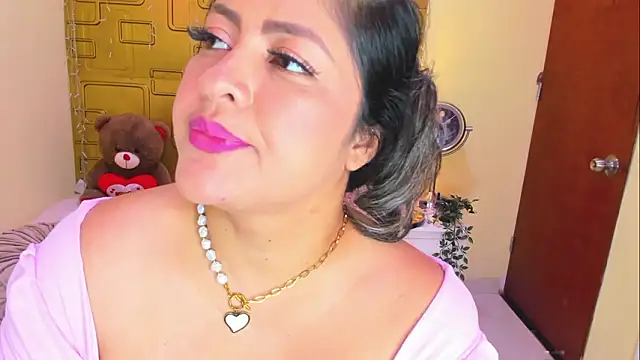 Chat +18 de Julia_Haye ao vivo