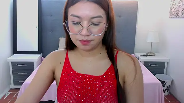 chaneelstark: онлайн-секс-чат