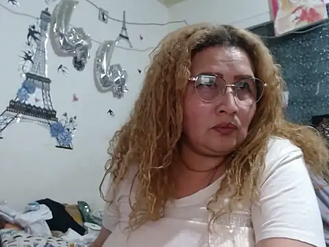 Chatroom XXX en direct de Perla1981--