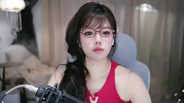 Cecily Chat XXX in diretta