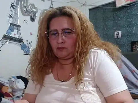 Perla1981-- 现场XXX聊天