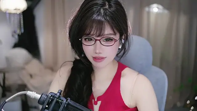 XXX chat uživo modela Cecily