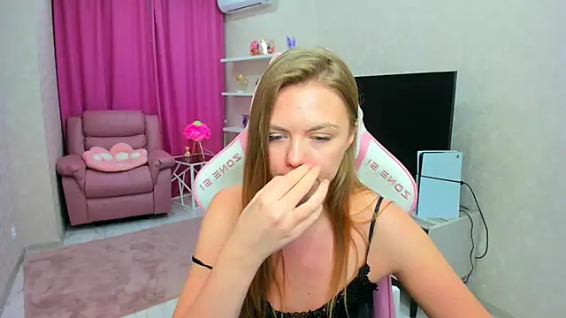 Strawberrye's Live XXX Chat